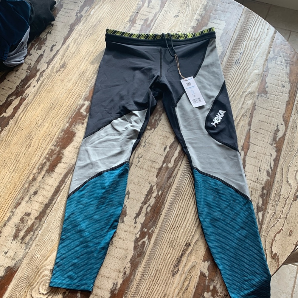 Women’s Hoka leggings size M